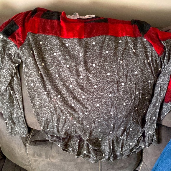 Too small - Picture 1 of 1